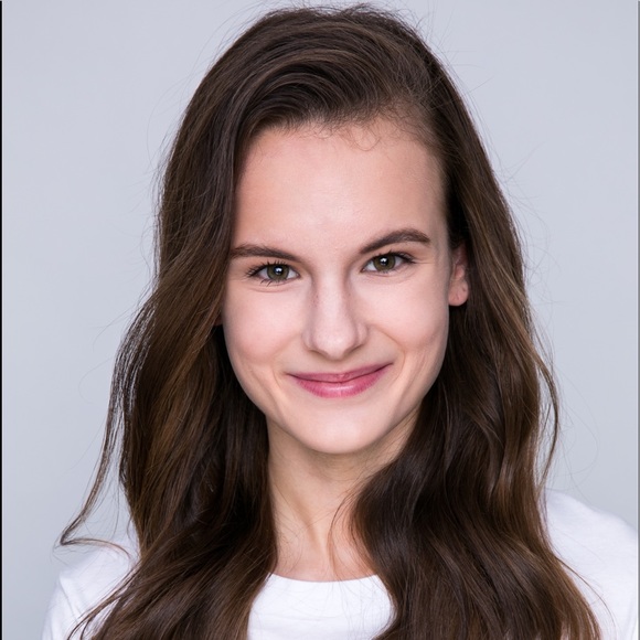 Welcome to my closet!😄 - Picture 2 of 4